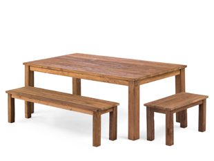 Design Tische und Bänke aus Teakholz